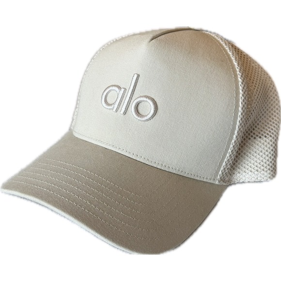 ALO Yoga Accessories - Alo Yoga Off-Duty Mesh Trucker Hat Bone Ivory Embroidered Logo Snapback Cap